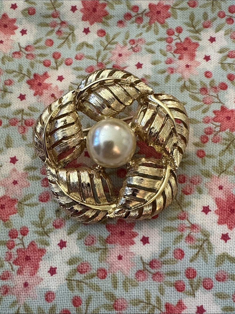 Source Unknown Gold Leaf Brooch with Pearl Center
